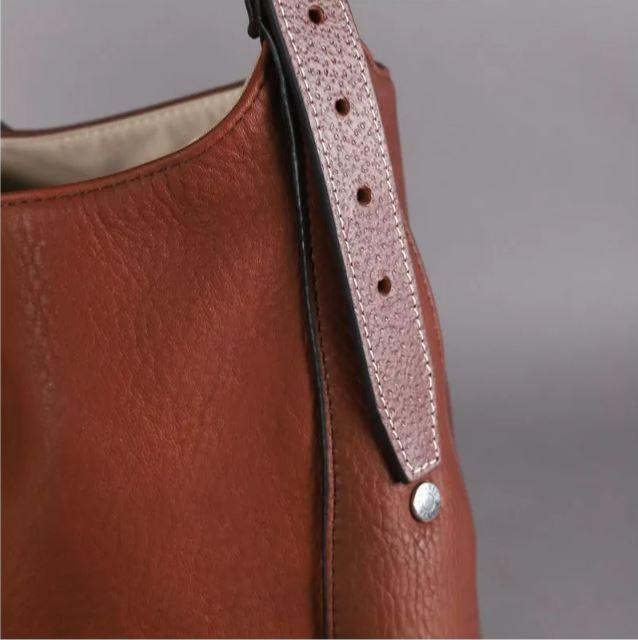 ANTARES - Sac Cabas à Bandoulière en Cuir Grainé PARIS NOIR