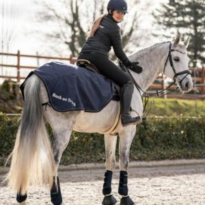 BACK ON TRACK - Couvre-reins imperméable et décontractant en Welltex, Sammy