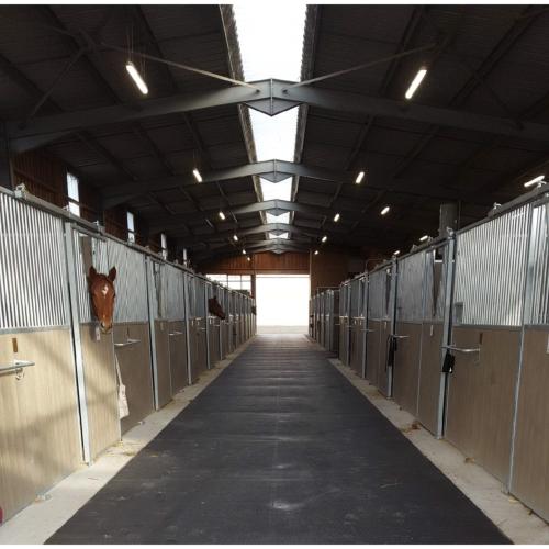 Tapis caoutchouc chevaux Grande Largeur pour box , couloir d'écurie, MAJOR 240 cm 100 CM